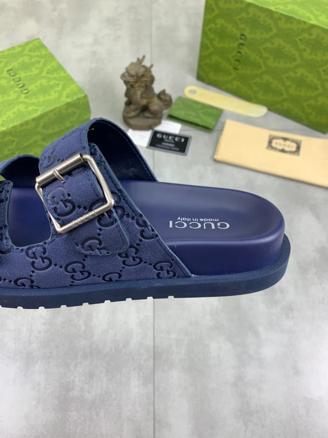 Men's Men's Shoes💰P340💰[New Style]🎁🎁🎁 High-quality GUCCI new casual slippers for the Year of the Snake, original official website, perfect workmanship, transmitting a kind of noble luxury, sublimating its definition of luxury in Gucci's high-end extraordinary craftsmanship. Original Gucci double G combination outsole, code number: 38-44 (45 customized)